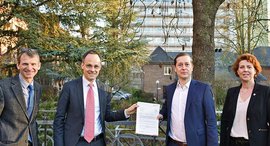 Staatssekretär Denis Alt überreicht Bewilligungsbescheid an das Diakonie Krankenhaus Bad Kreuznach