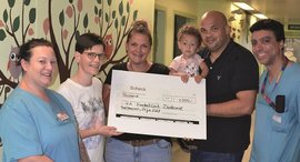 Spendenübergabe Kinderintensiv 