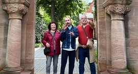 Michael Seddig (M.) ist frisch ins Haus Rogate auf dem Campus der Stiftung kreuznacher diakonie eingezogen.