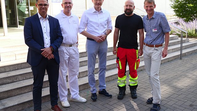 Geschäftsführer Manuel Seidel, Dr. Frank Halter, Dr. Helmut Martin, Dr. Oliver Bill und Ärztlicher Direktor Dr. Christoph von Buch