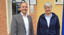 Michael Schunck, Geschäftsführer der Kreissiedlungsgesellschaft Birkenfeld (KSG) und Sabine Woike, Sozialdienst der Wohnungslosenhilfe der Stiftung kreuznacher diakonie