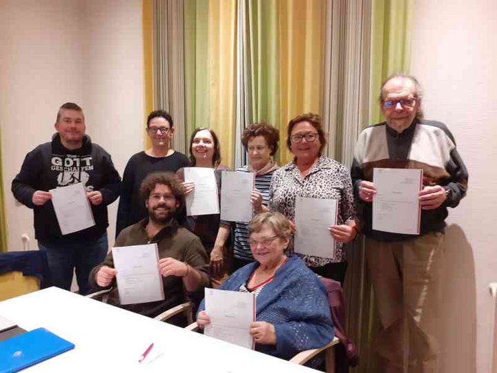 Die neuen Hospiz-Helferinnen und Helfer am Paul Marien Hospiz der Stiftung kreuznacher diakonie