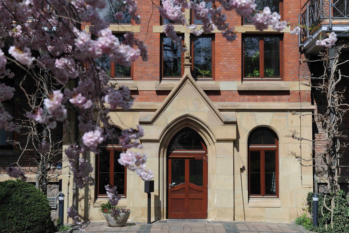 Stiftung kreuznacher diakonie - Eingang Mutterhaus