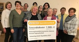 Der Tagesaufenthalt Horizont erhält einen Spendenscheck von engagierten Frauen aus Idar-Oberstein