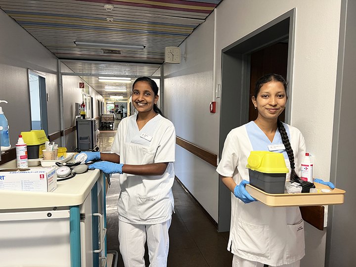 Sweta und Sibarani unterstützen als FSJ-ler auf den Stationen in der Hunsrück Klinik
