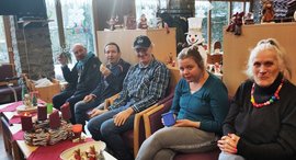 Adventsfeier auf der Asbacher Hütte mit Plätzchen und Punsch