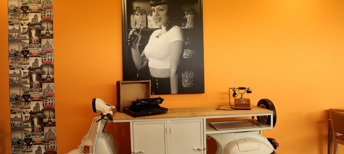 Deko im Stil der 50er Jahre findet sich überall im Pfarrer Kurt Velten Altenpflegeheim